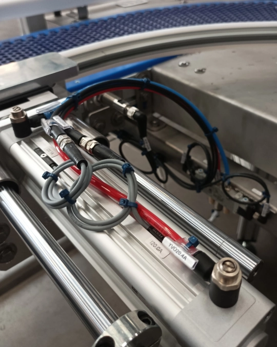 Repérage câble, fils, composants et boutonnerie clair et durable